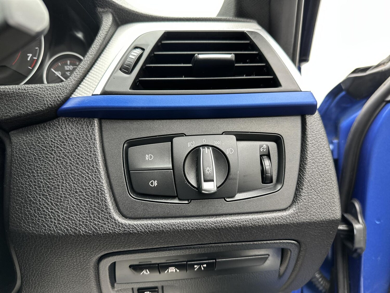 Used BMW 3 Series 2018 for sale - 78156423: Photo 41