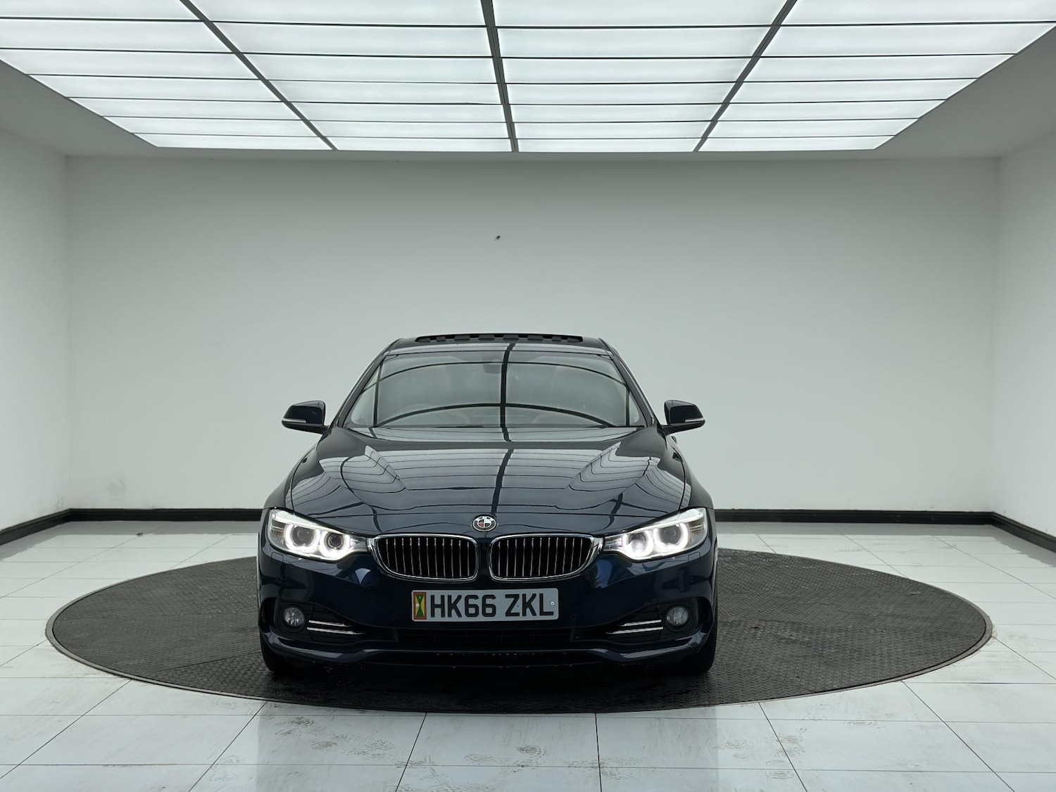 Used BMW 4 Series 2017 for sale - 77008876: Photo 2