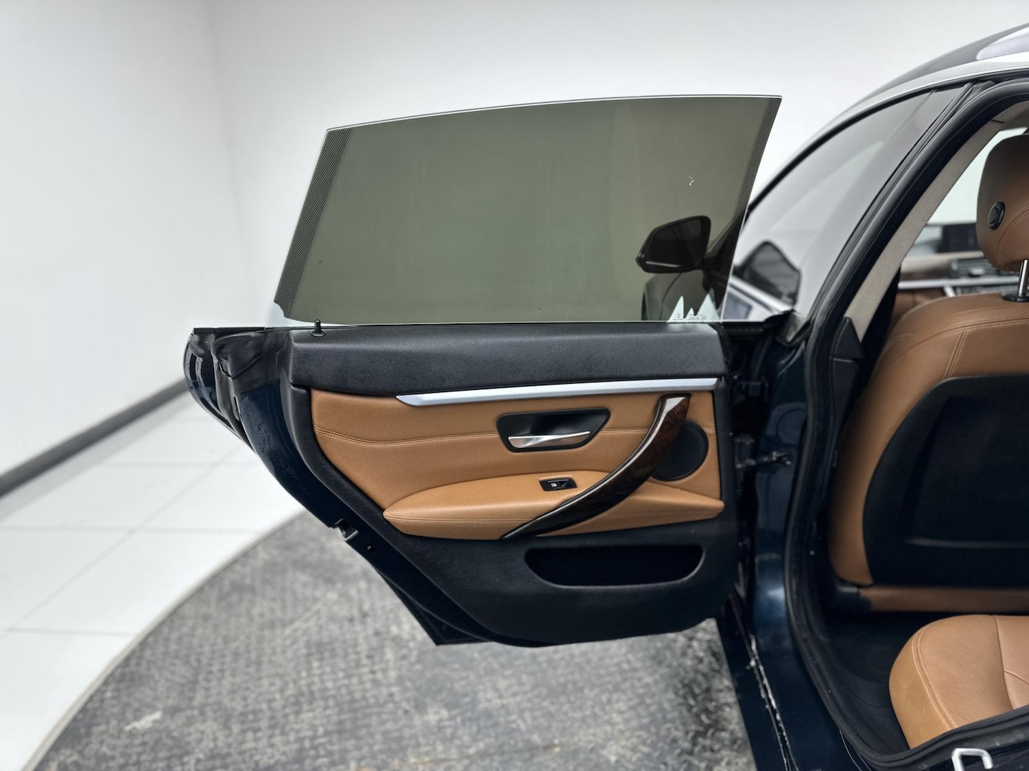 Used BMW 4 Series 2017 for sale - 77008876: Photo 39