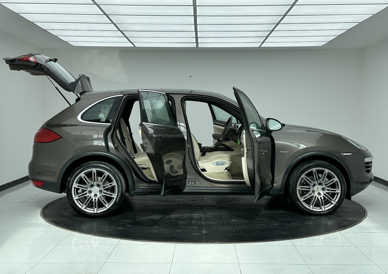 Used Porsche Cayenne 2013 for sale - 76452705: Photo 11