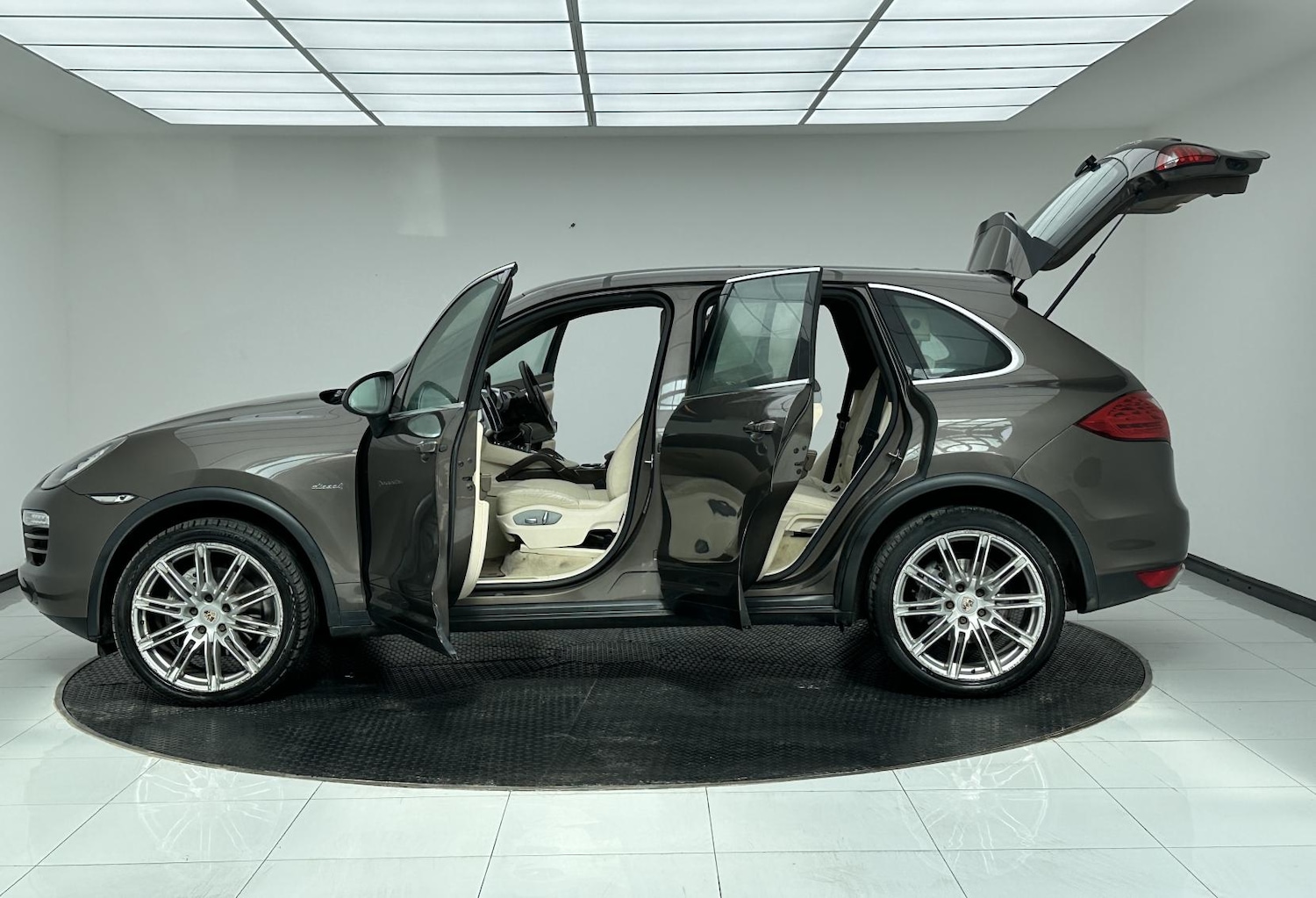 Used Porsche Cayenne 2013 for sale - 76452705: Photo 12