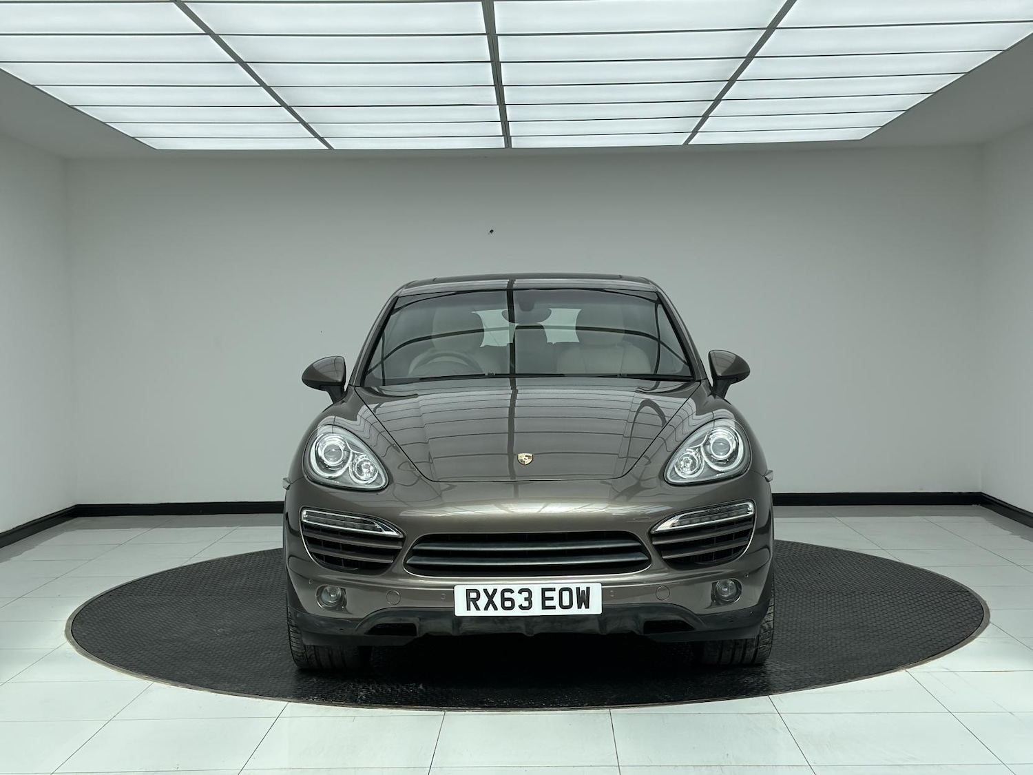 Used Porsche Cayenne 2013 for sale - 76452705: Photo 2