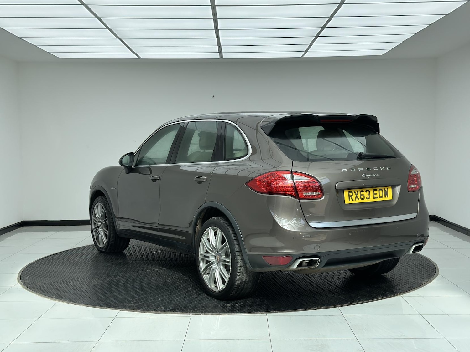 Used Porsche Cayenne 2013 for sale - 76452705: Photo 4