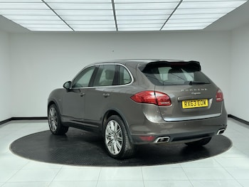 Used Porsche Cayenne 2013 for sale - 76452705: Photo