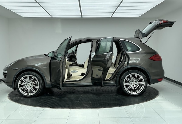 Used Porsche Cayenne 2013 for sale - 74524122: Photo 12