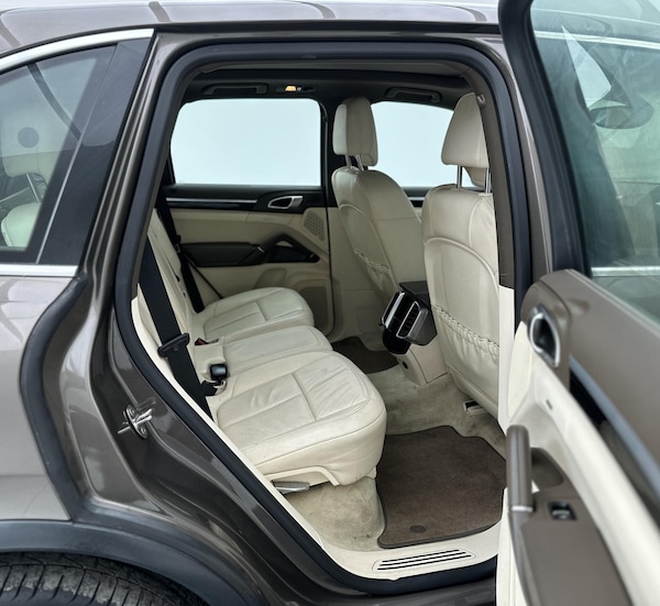 Used Porsche Cayenne 2013 for sale - 74524122: Photo 37