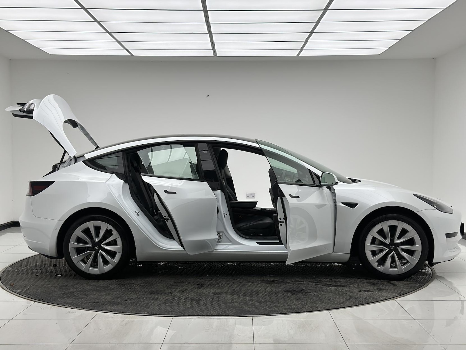 Used Tesla Model 3 2021 for sale - 76785538: Photo 13