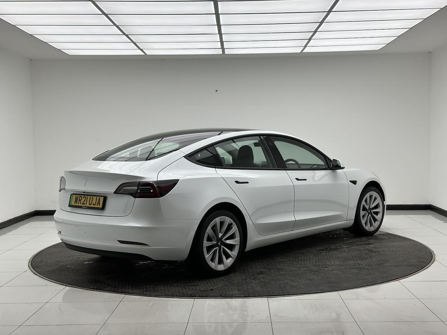 Used Tesla Model 3 2021 for sale - 76785538: Photo 8
