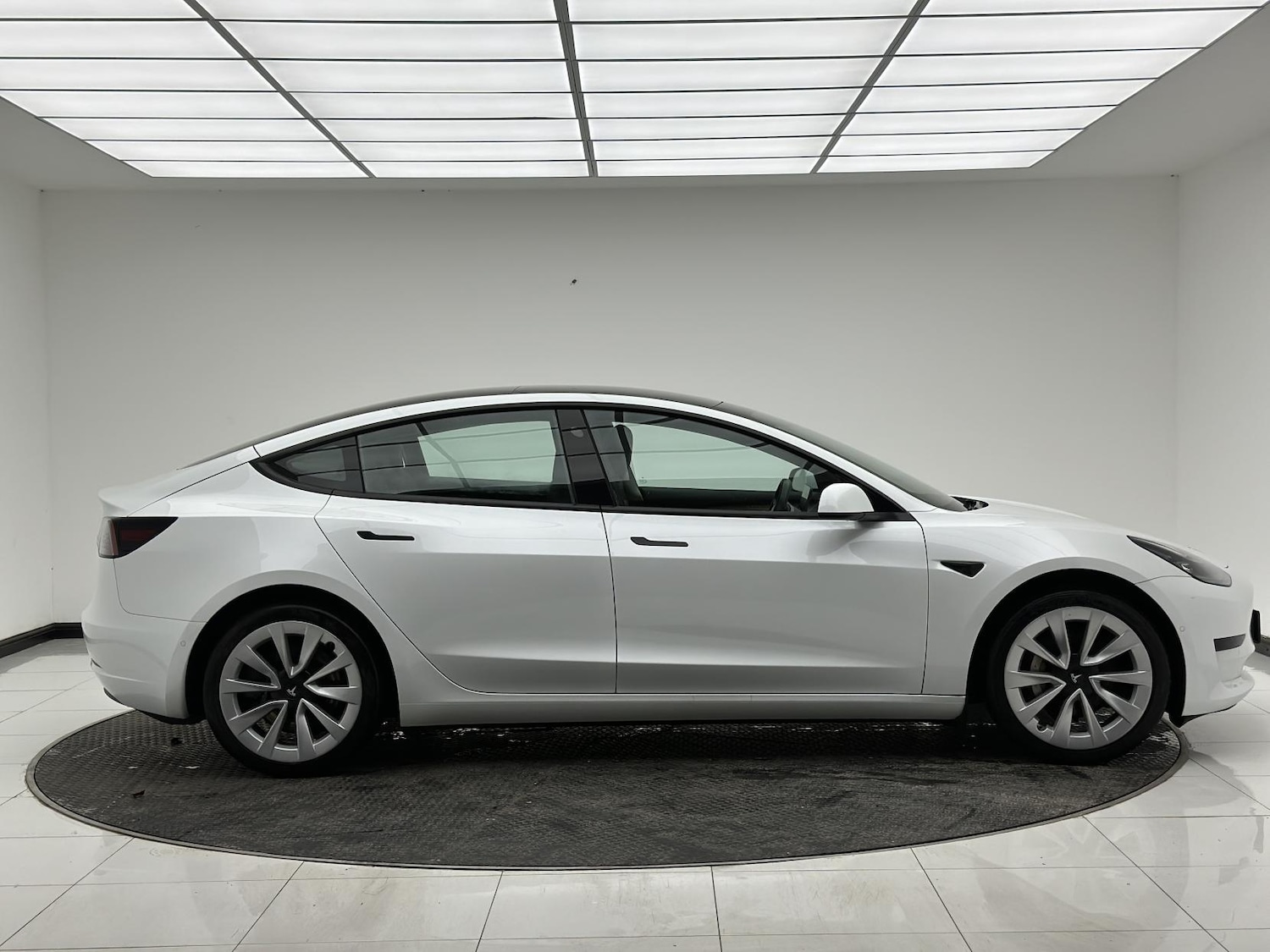 Used Tesla Model 3 2021 for sale - 76785538: Photo 9