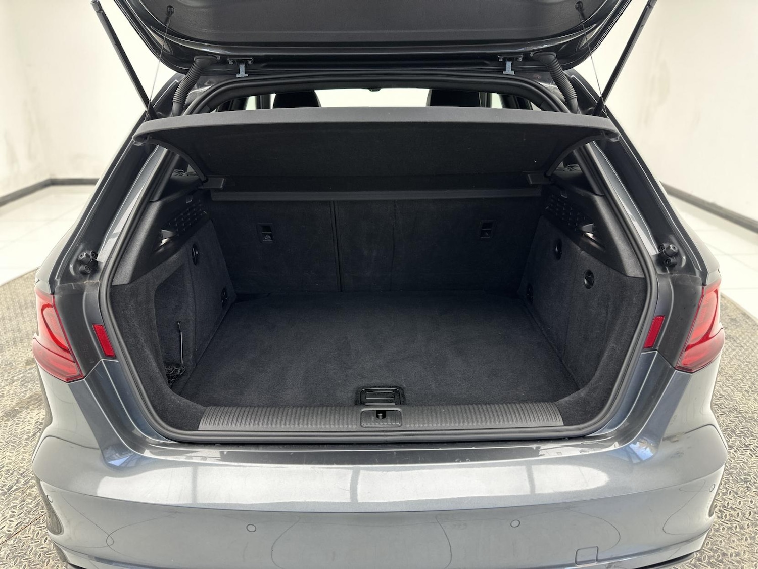 Used Audi A3 2014 for sale - 77921749: Photo 36