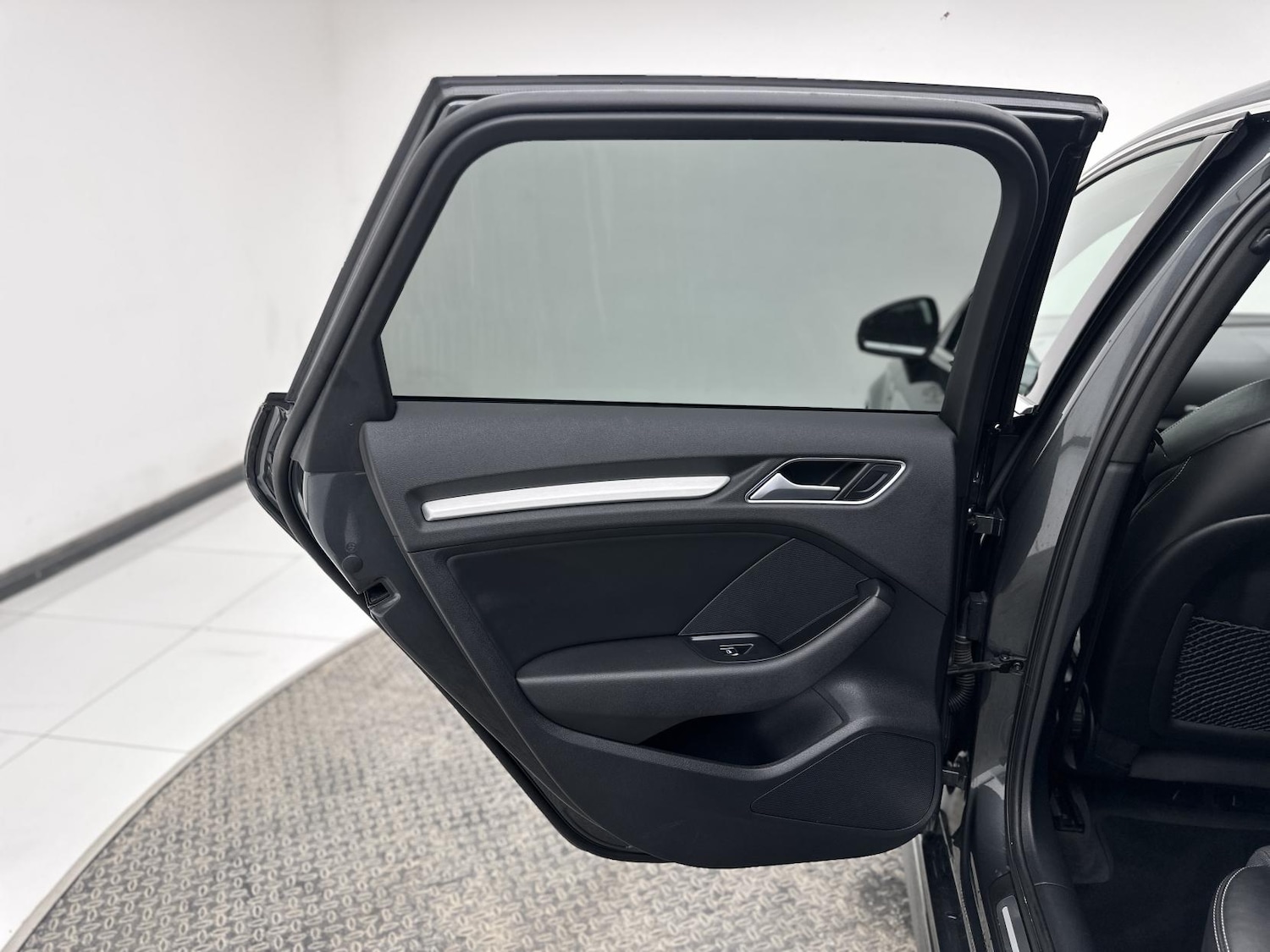 Used Audi A3 2014 for sale - 77921749: Photo 40