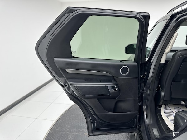 Used Land Rover Discovery 2018 for sale - 76079907: Photo 46