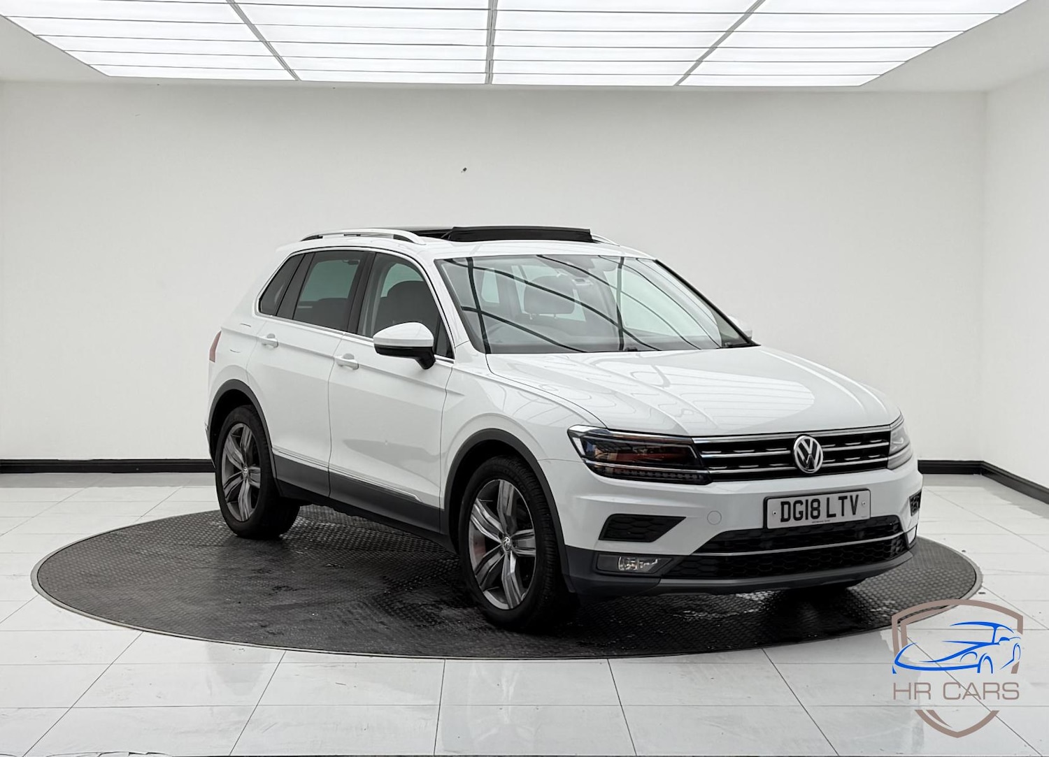 Used Volkswagen Tiguan 2018 for sale - 76071437: Photo 1