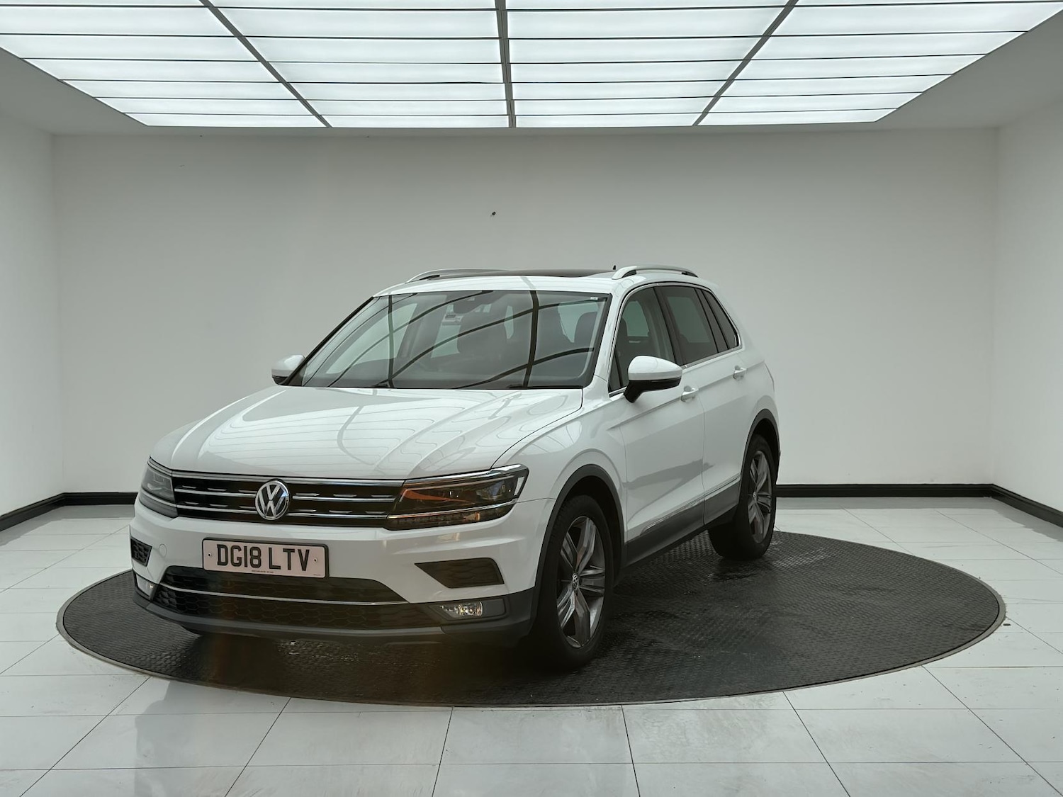 Used Volkswagen Tiguan 2018 for sale - 76071437: Photo 11