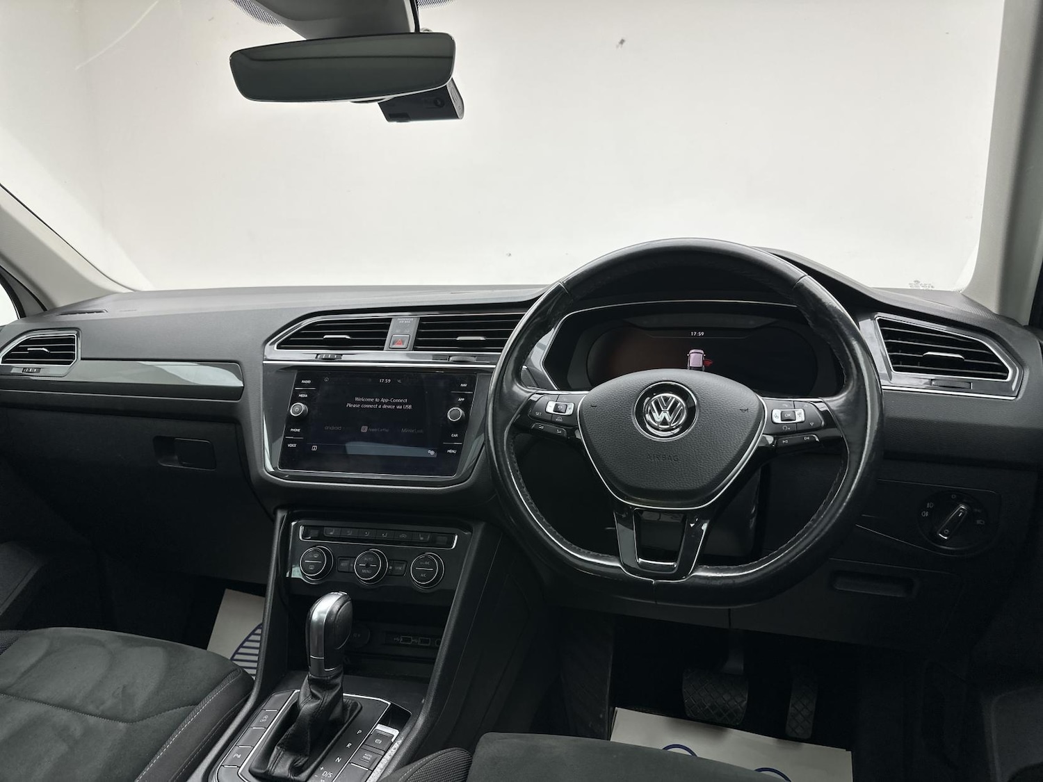 Used Volkswagen Tiguan 2018 for sale - 76071437: Photo 30