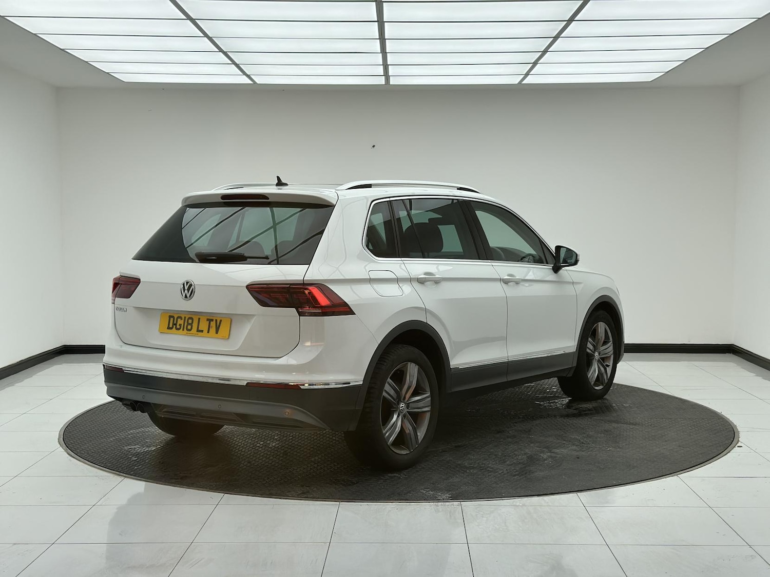 Used Volkswagen Tiguan 2018 for sale - 76071437: Photo 9