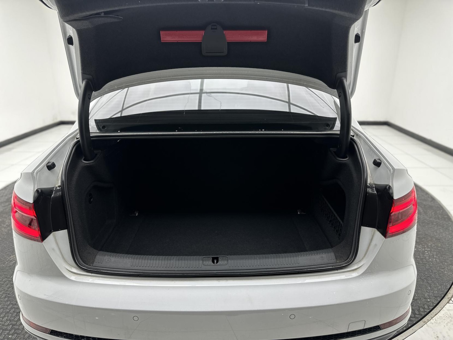 Used Audi A4 2017 for sale - 77248168: Photo 15