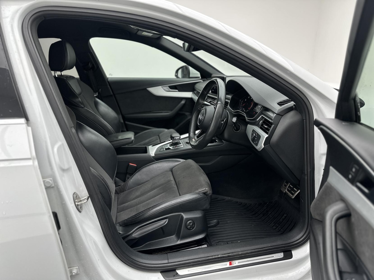 Used Audi A4 2017 for sale - 77248168: Photo 19