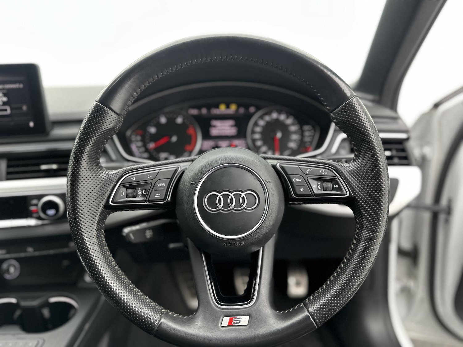 Used Audi A4 2017 for sale - 77248168: Photo 22