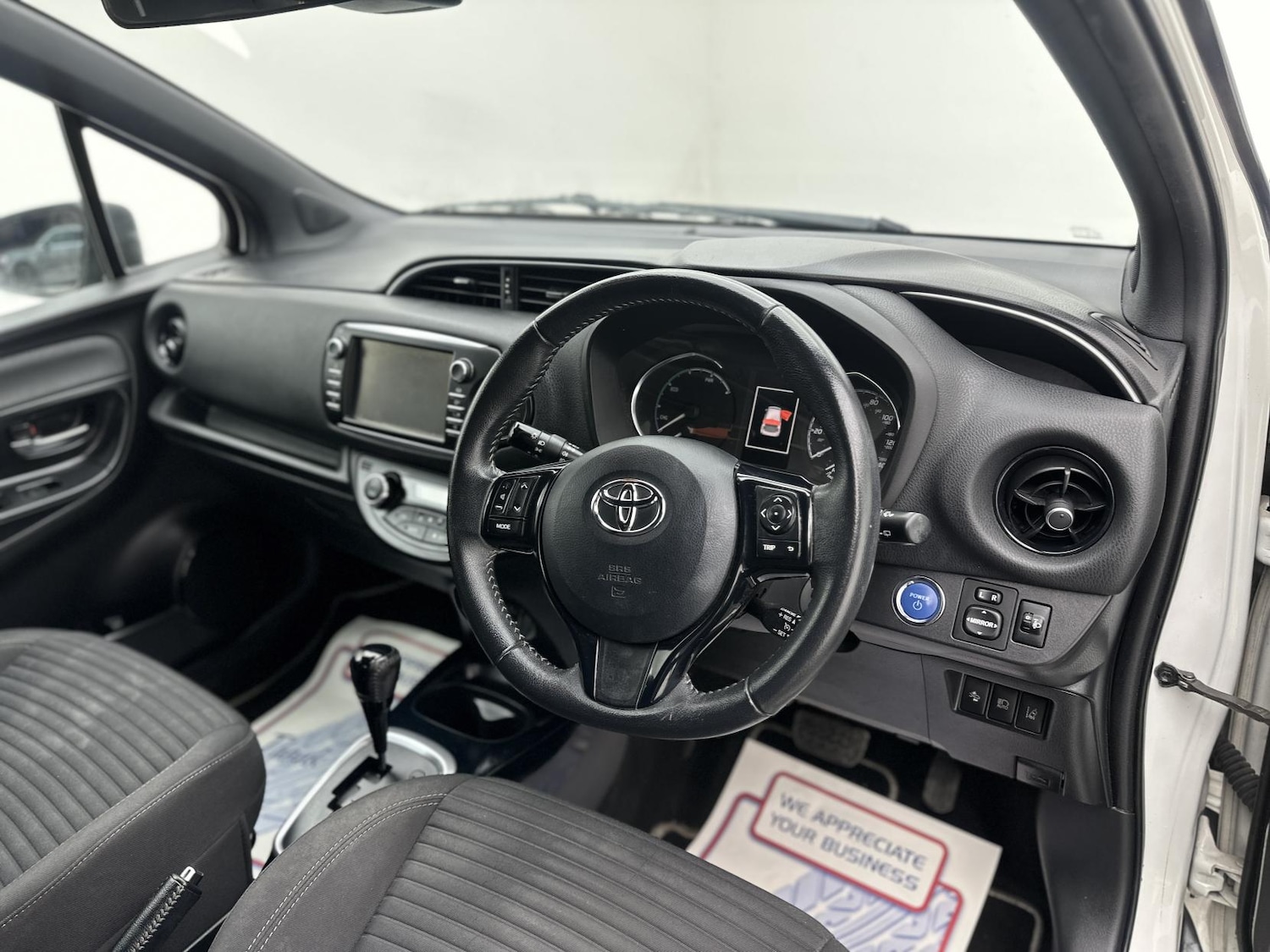 Used Toyota Yaris 2017 for sale - 78099770: Photo 16