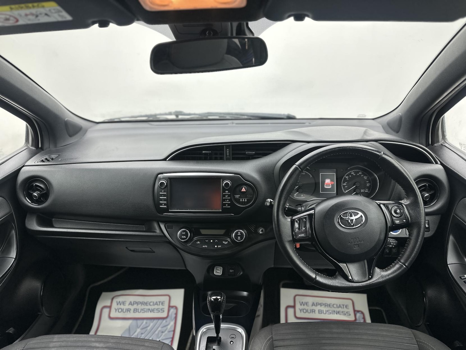 Used Toyota Yaris 2017 for sale - 78099770: Photo 23