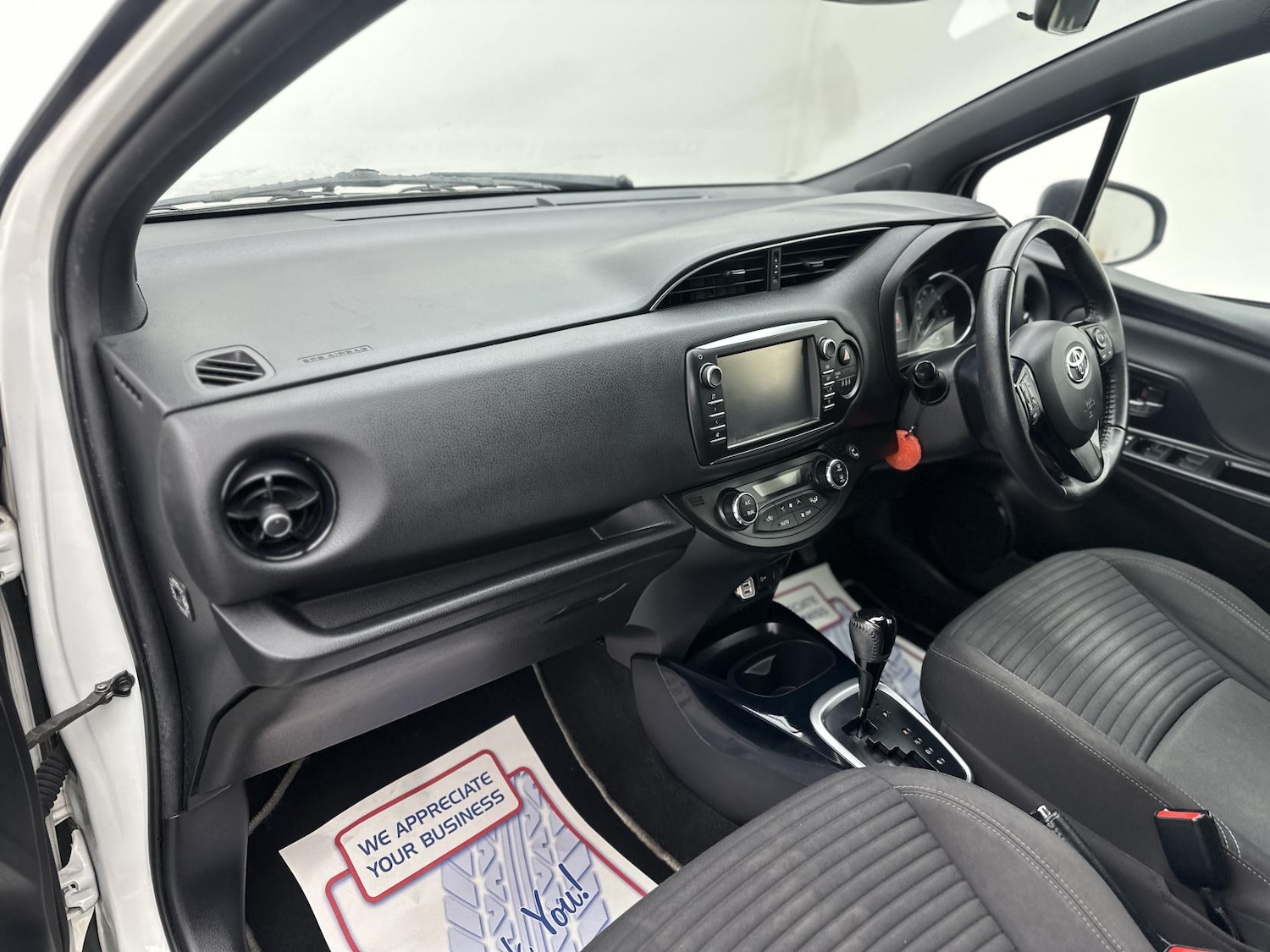 Used Toyota Yaris 2017 for sale - 78099770: Photo 29