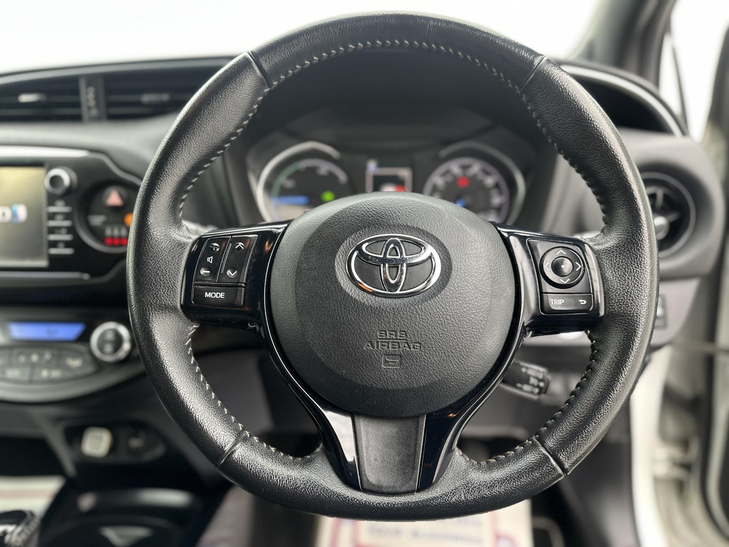 Used Toyota Yaris 2017 for sale - 78099770: Photo 37