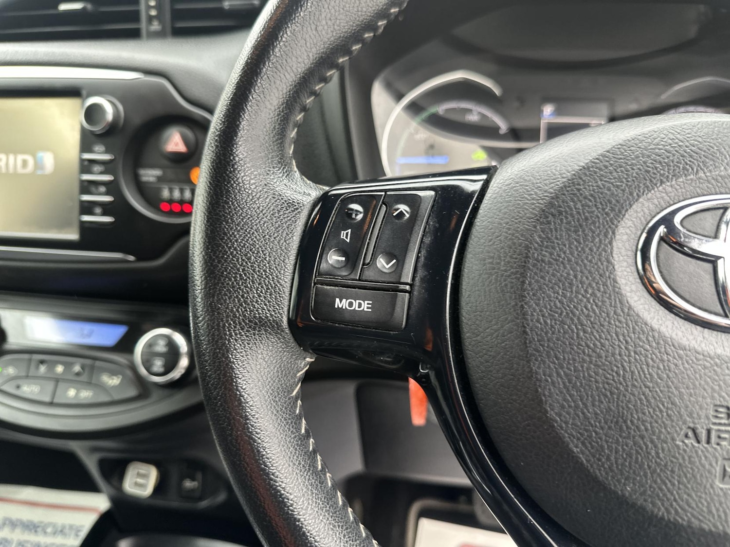 Used Toyota Yaris 2017 for sale - 78099770: Photo 38