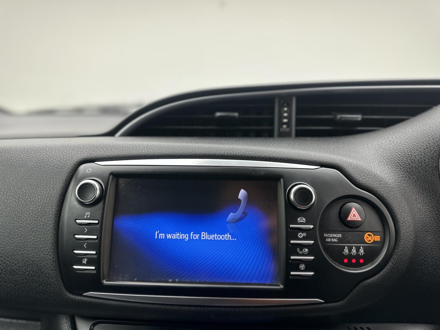 Used Toyota Yaris 2017 for sale - 78099770: Photo 43