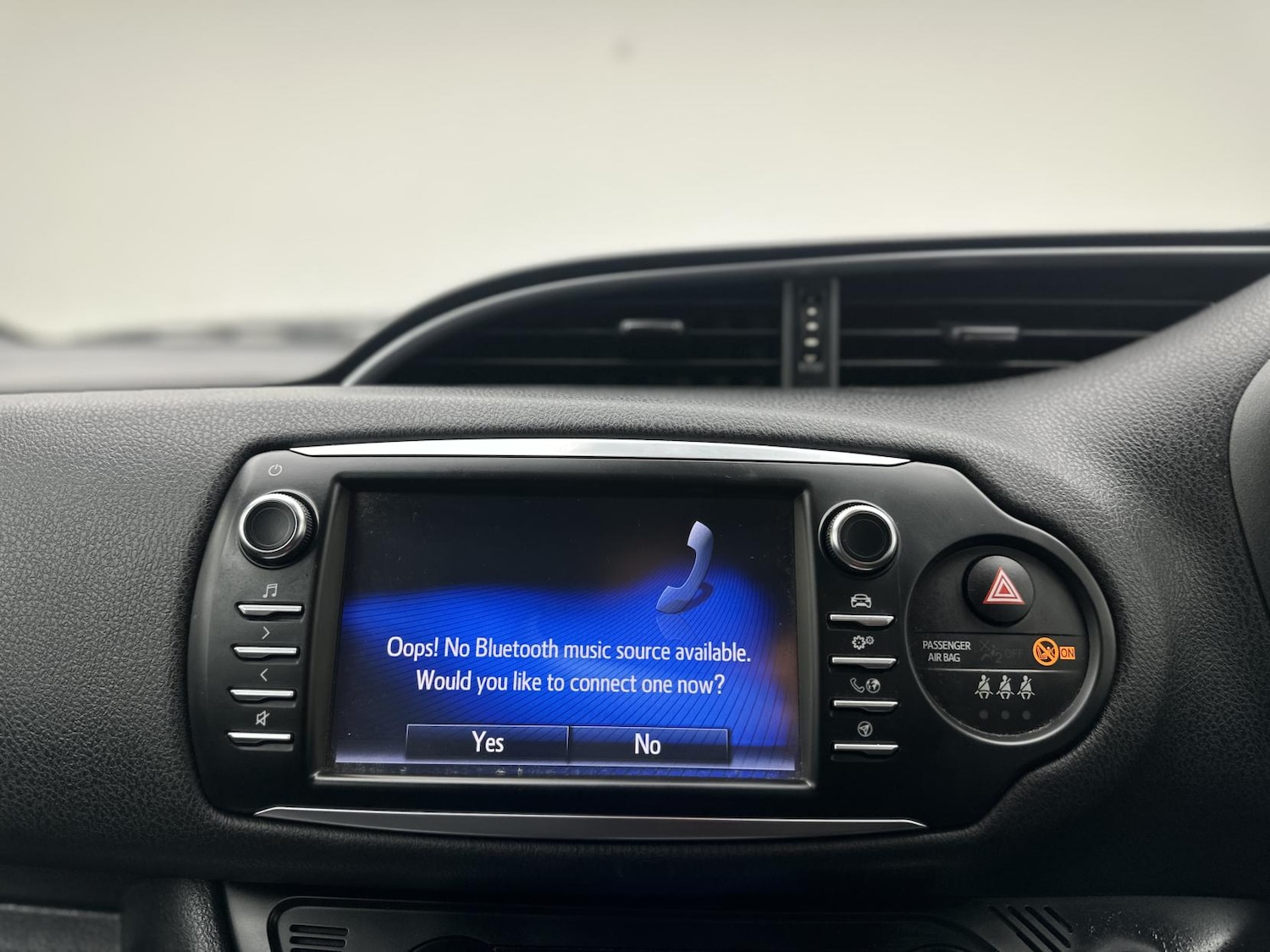 Used Toyota Yaris 2017 for sale - 78099770: Photo 48