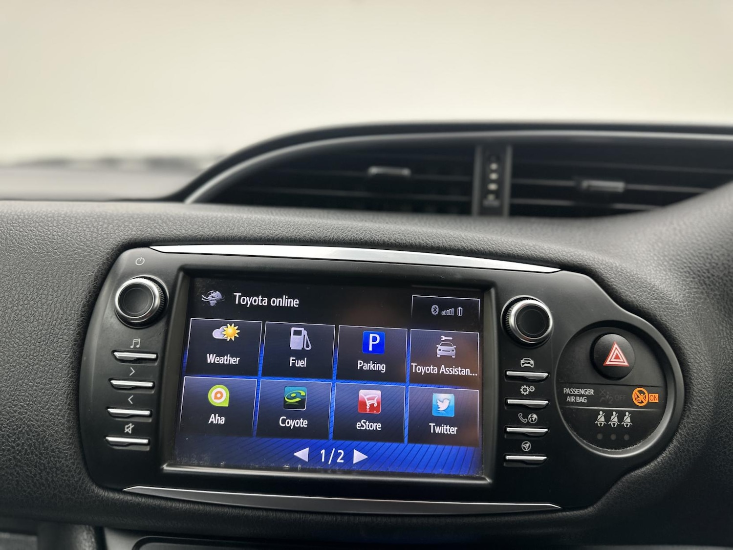 Used Toyota Yaris 2017 for sale - 78099770: Photo 49