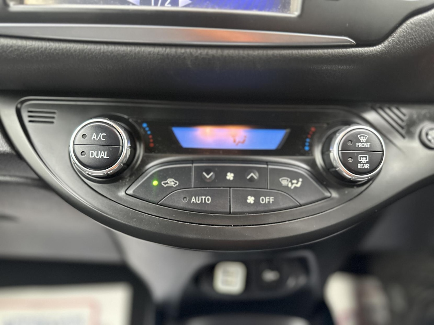 Used Toyota Yaris 2017 for sale - 78099770: Photo 50