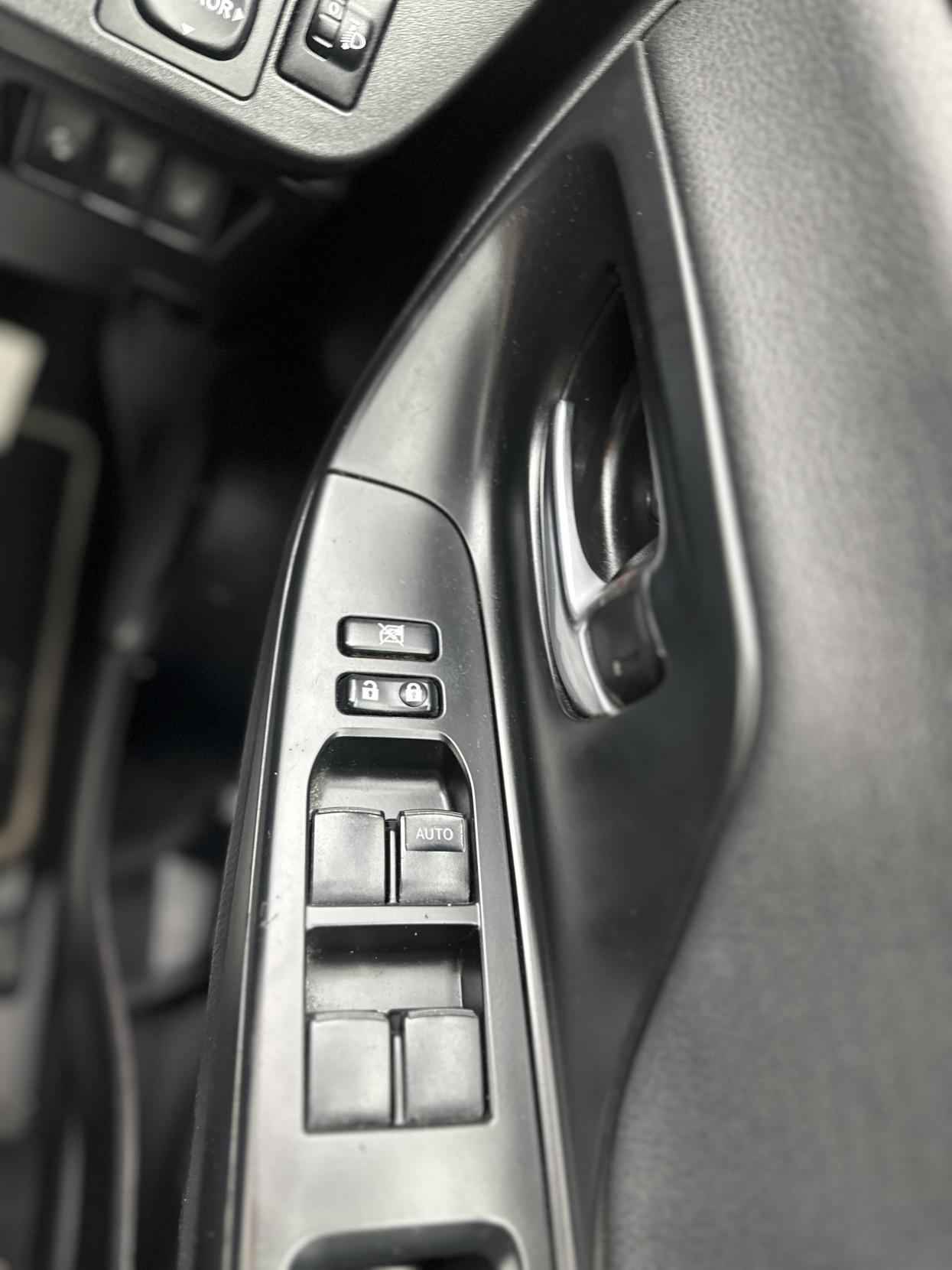 Used Toyota Yaris 2017 for sale - 78099770: Photo 56