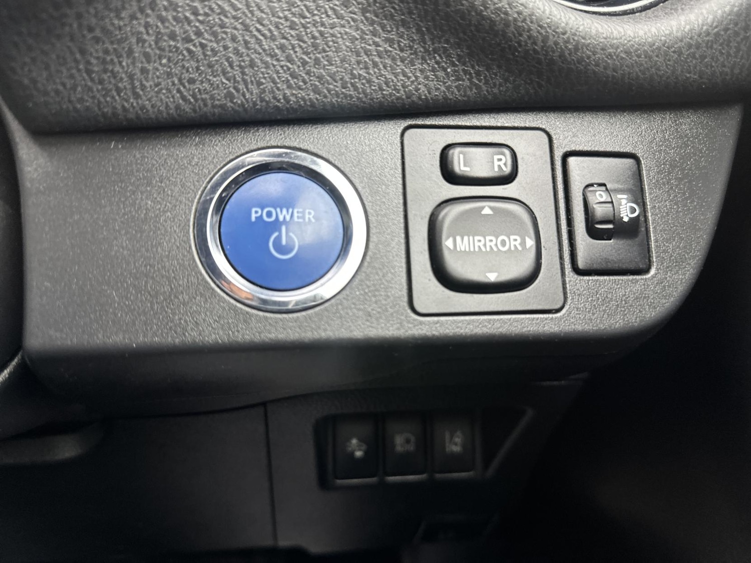 Used Toyota Yaris 2017 for sale - 78099770: Photo 57