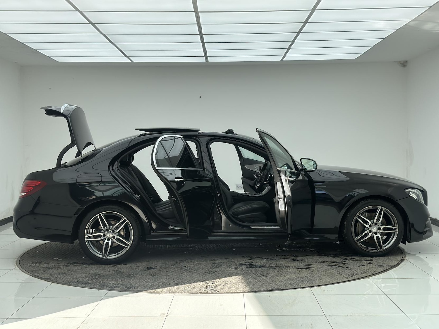 Used Mercedes-Benz E Class 2019 for sale - 77732740: Photo 13