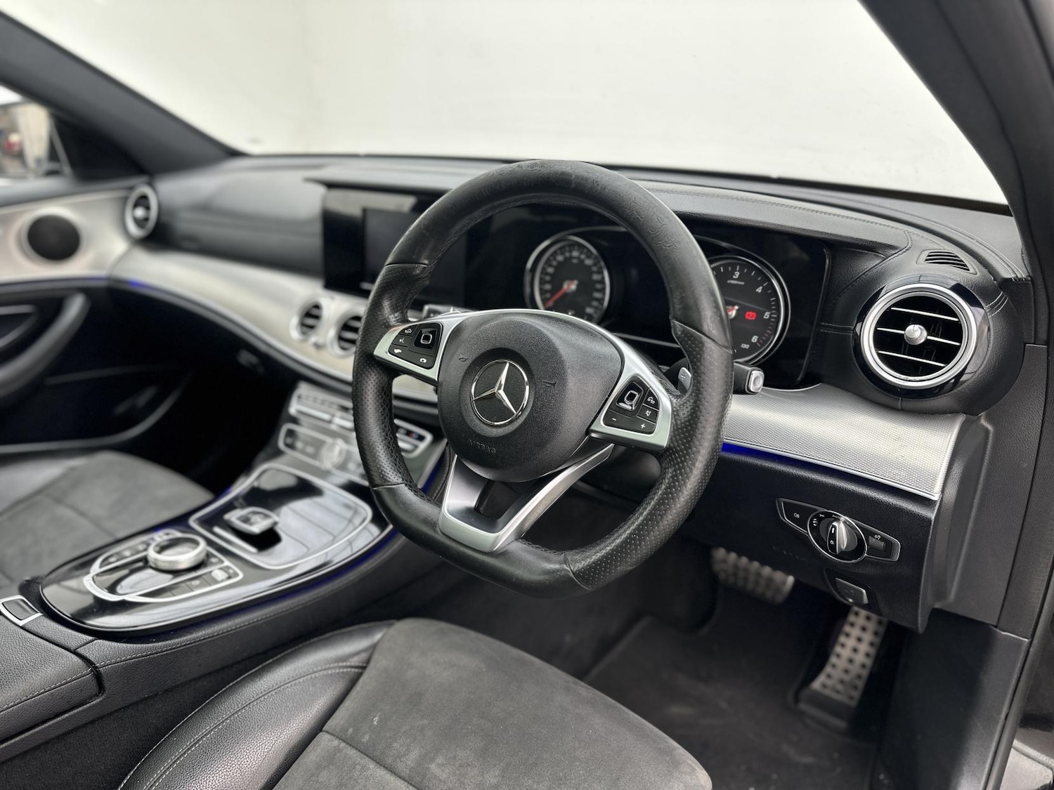 Used Mercedes-Benz E Class 2019 for sale - 77732740: Photo 17