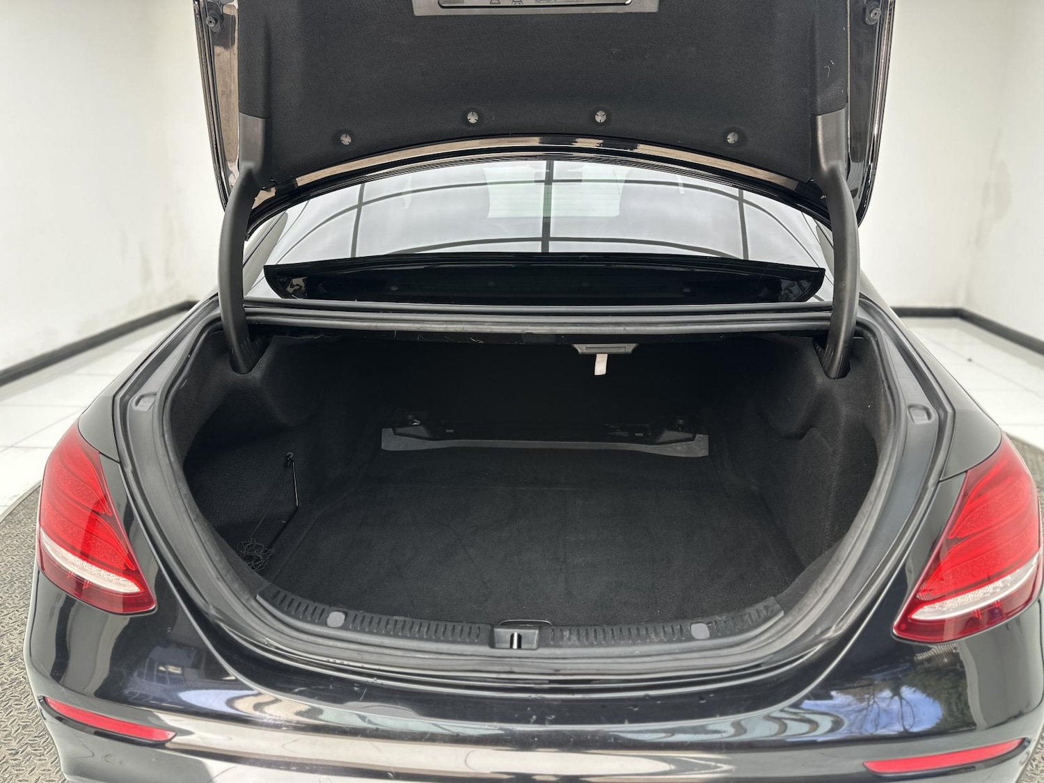 Used Mercedes-Benz E Class 2019 for sale - 77732740: Photo 23