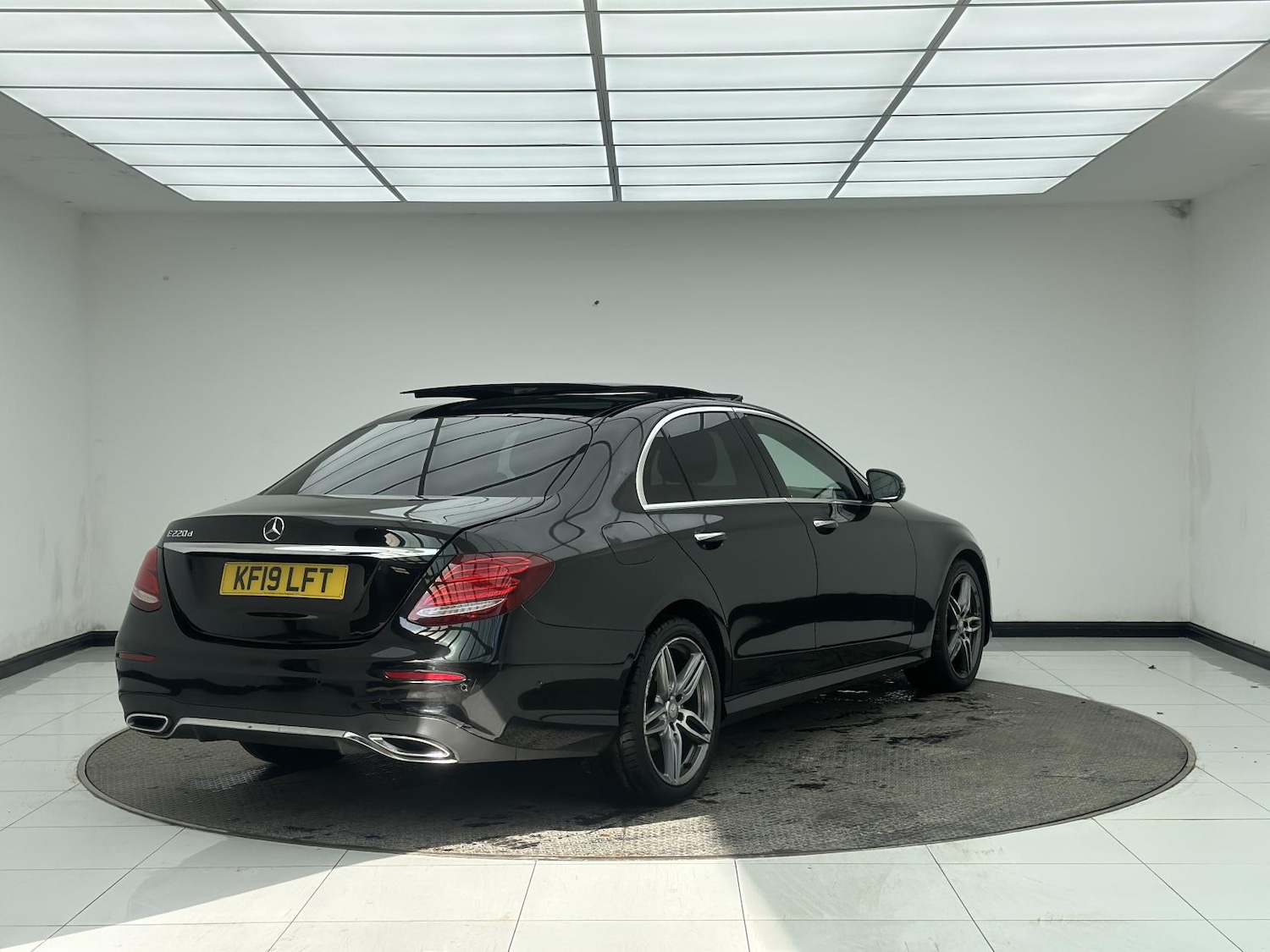 Used Mercedes-Benz E Class 2019 for sale - 77732740: Photo 8