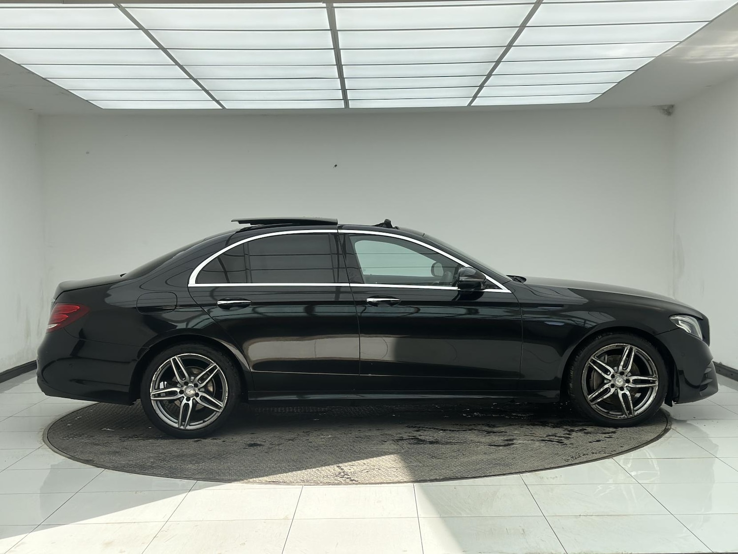 Used Mercedes-Benz E Class 2019 for sale - 77732740: Photo 9