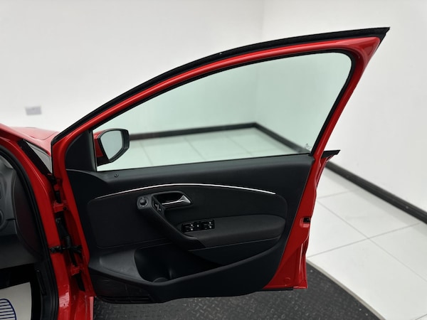 Used Volkswagen Polo 2016 for sale - 76244901: Photo 15