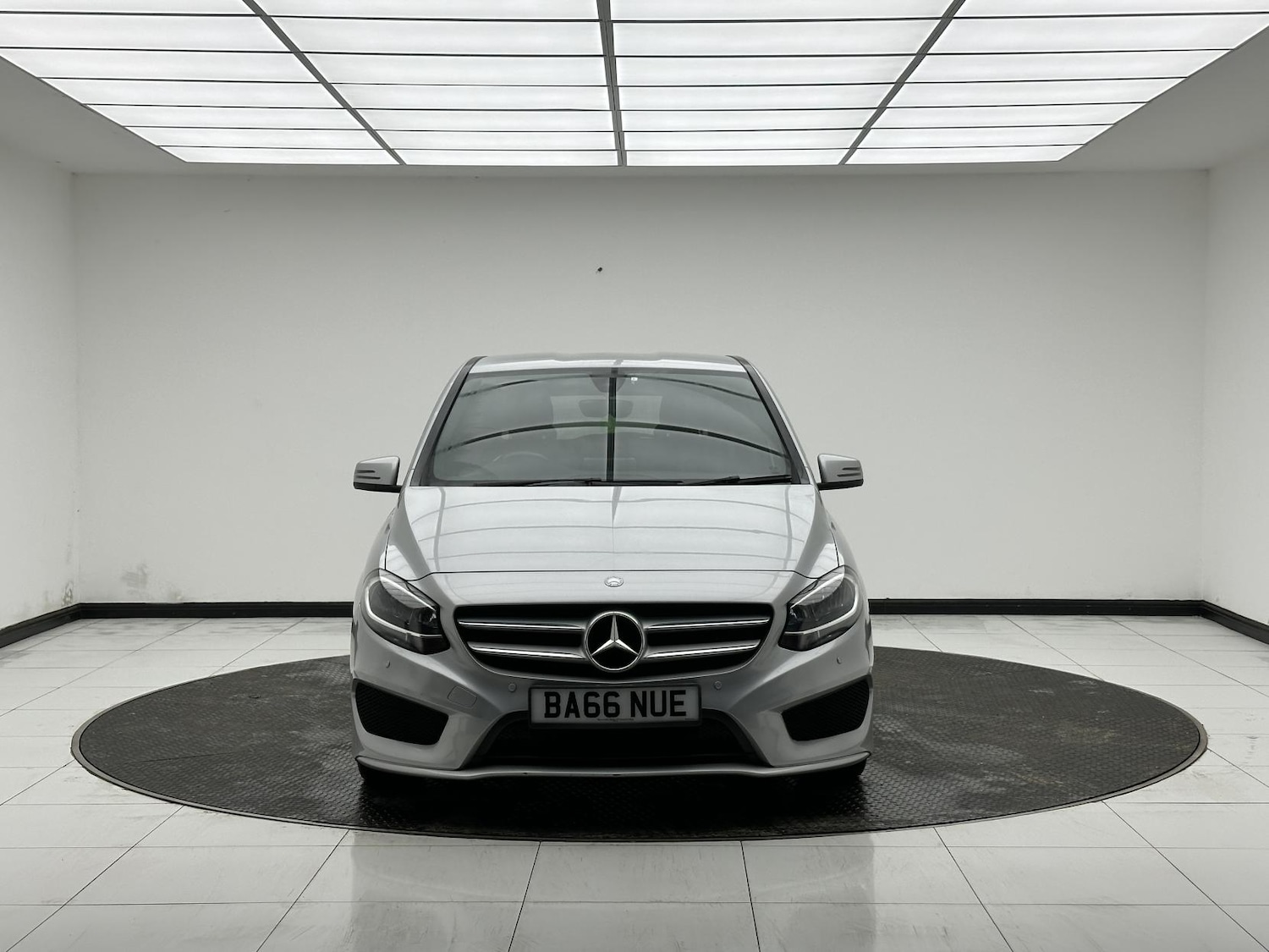 Used Mercedes-Benz B Class 2017 for sale - 77251506: Photo 2