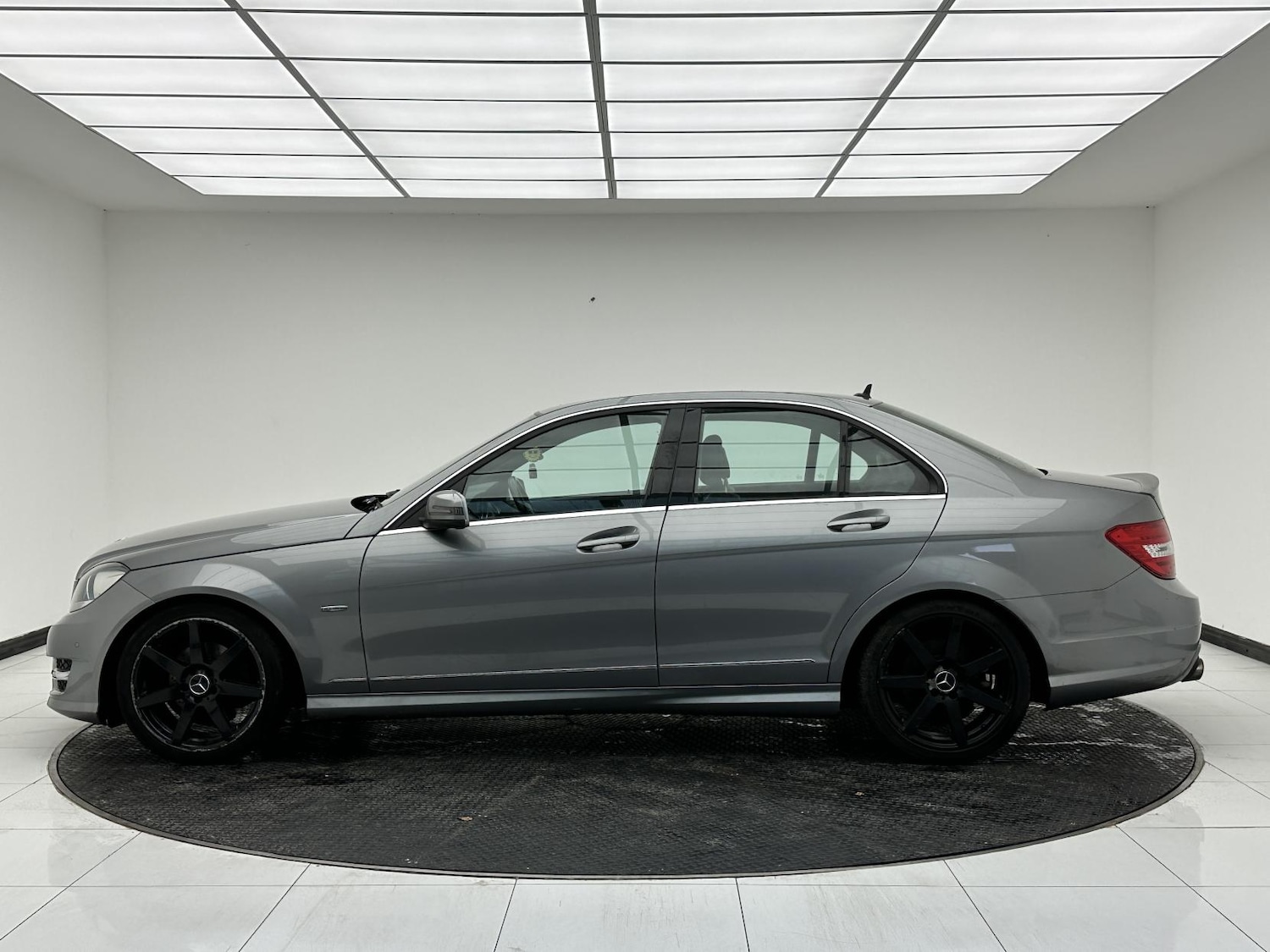 Used Mercedes-Benz C Class 2012 for sale - 76688482: Photo 10