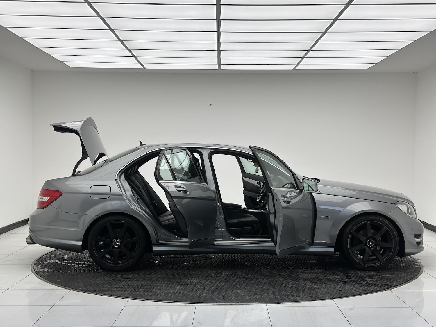 Used Mercedes-Benz C Class 2012 for sale - 76688482: Photo 11