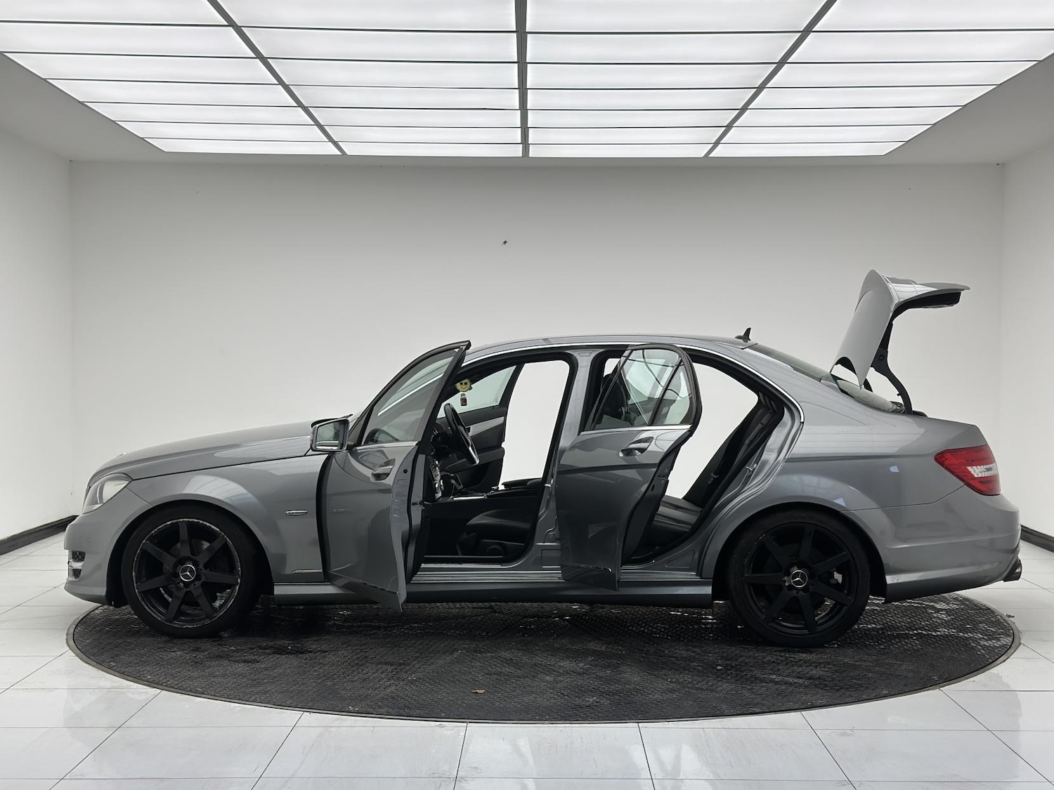 Used Mercedes-Benz C Class 2012 for sale - 76688482: Photo 12