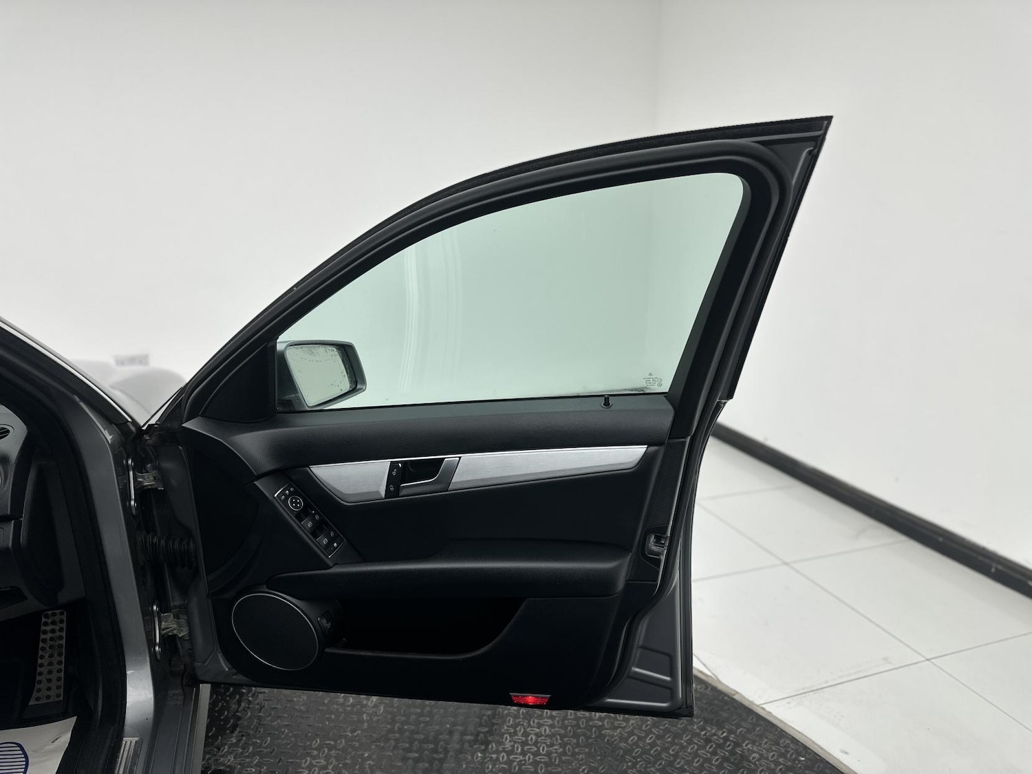 Used Mercedes-Benz C Class 2012 for sale - 76688482: Photo 19