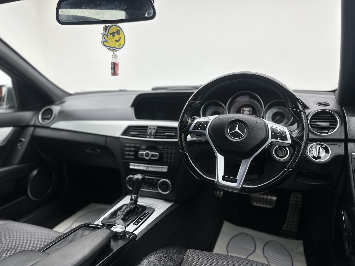 Used Mercedes-Benz C Class 2012 for sale - 76688482: Photo 22