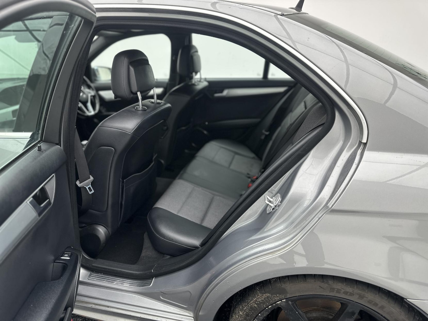 Used Mercedes-Benz C Class 2012 for sale - 76688482: Photo 39