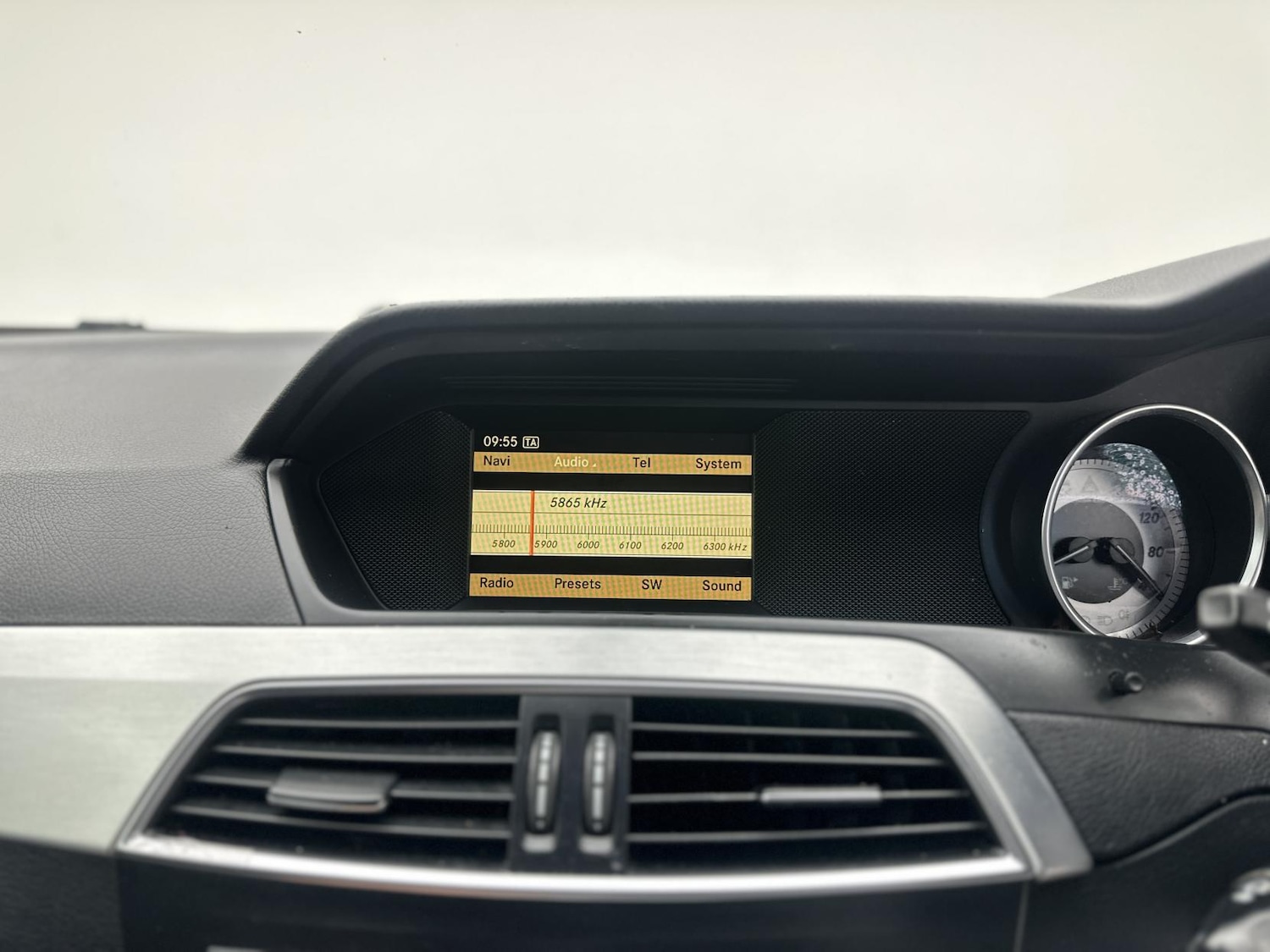 Used Mercedes-Benz C Class 2012 for sale - 76688482: Photo 48