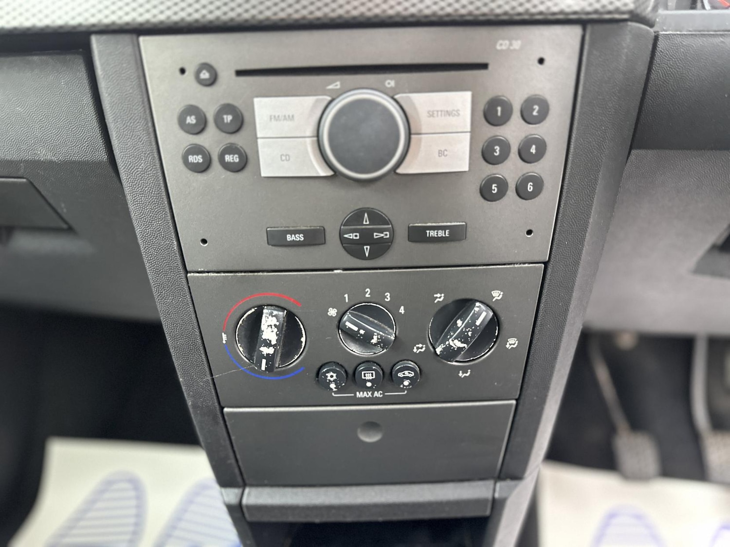 Used Vauxhall Meriva 2010 for sale - 76196982: Photo 41