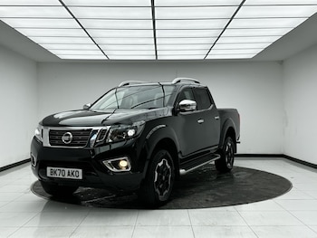 Used Nissan Navara 2020 for sale - 78572047: Photo